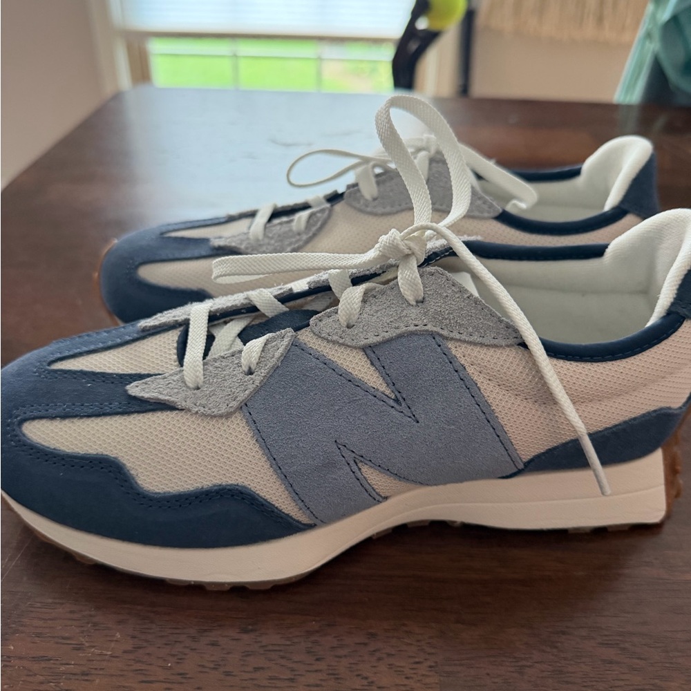 New Balance 327 Unisex Men 6- Woman 8 - Picture 5 of 9